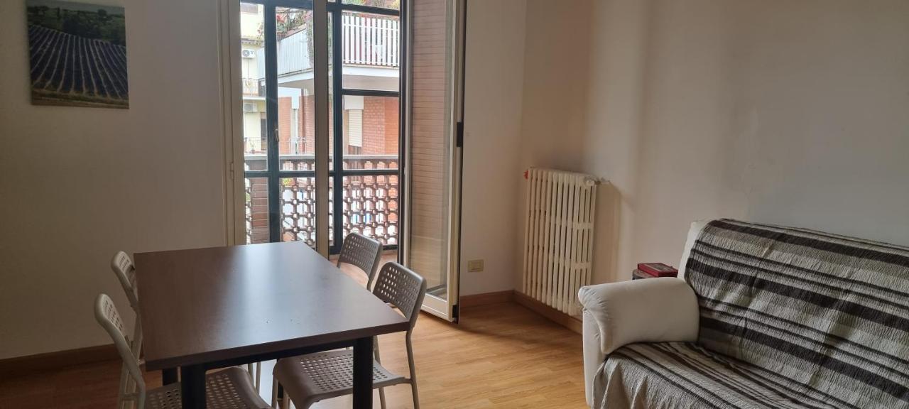 Ferienwohnung Casadei24 Guidonia Exterior foto