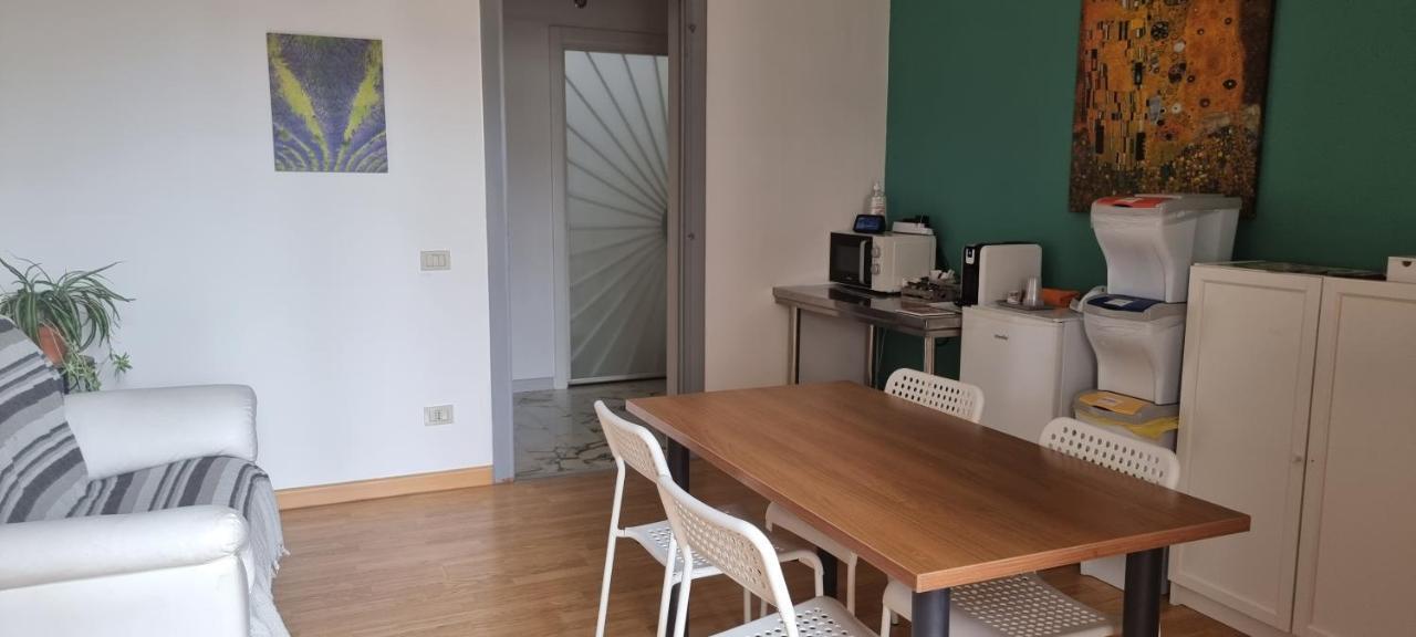 Ferienwohnung Casadei24 Guidonia Exterior foto